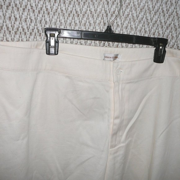 Capri Length Crop Pants ivory Plus size 24W NWT - Picture 3 of 6